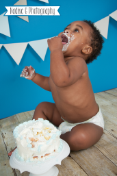 1st birthday pictures, Lilburn, Suwanee, Duluth, Buford, Gainesville, Snellville child photographer, Cake Smash Photography